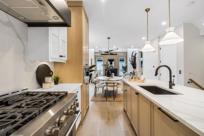 2118 Victoria Cres Nw, House other with 4 bedrooms, 4 bathrooms and 2 parking in Calgary AB | Image 9