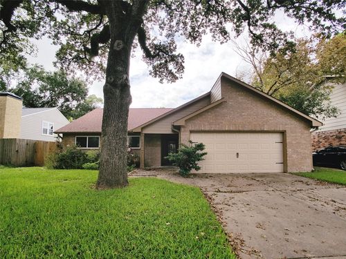 7211 Wind Dale St, Houston, TX, 77040-3448 | Card Image