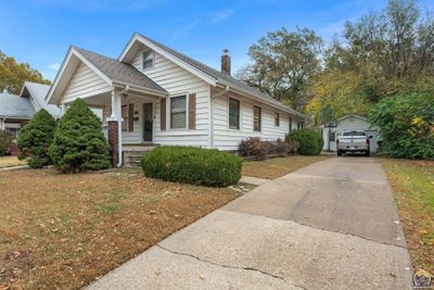 1114 Sw Randolph Ave, House other with 2 bedrooms, 1 bathrooms and null parking in Topeka KS | Image 3