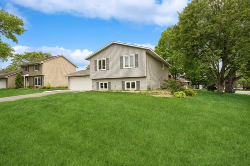 7817 W 103rd St, Bloomington, MN, 55438-2057 | Card Image