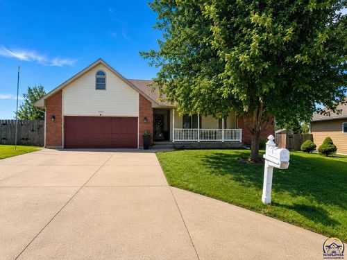 3535 Caribou Ln, Emporia, KS, 66801-5989 | Card Image