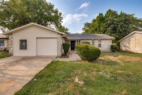 1551 Oakbrook St, Lancaster, TX, 75134-2905 | Card Image