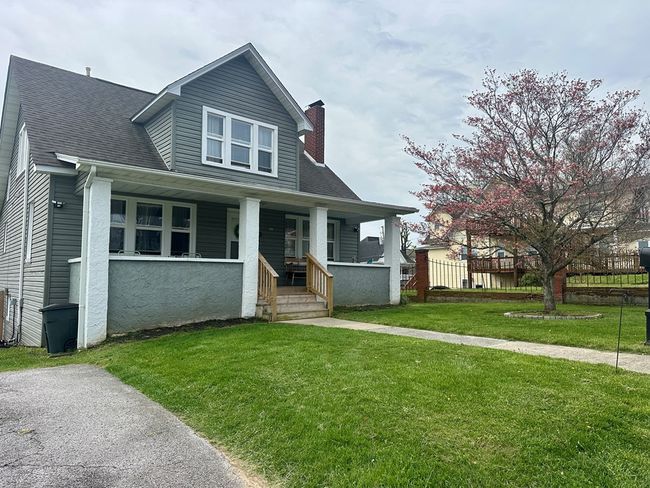 103 E Virginia St, House other with 4 bedrooms, 3 bathrooms and null parking in Galax VA | Image 35