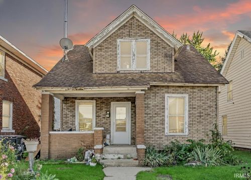 610 W Indiana Ave, South Bend, IN, 46613-2002 | Card Image