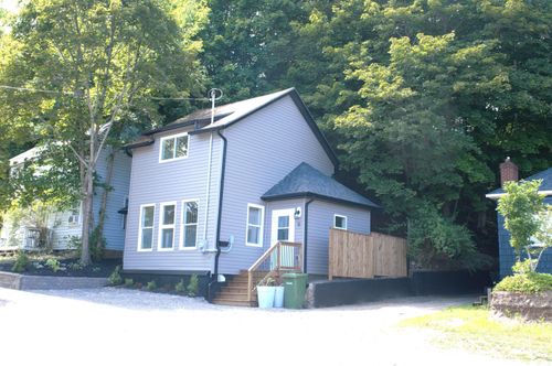 9 Chester Ave, Kentville, NS, B4N2J4 | Card Image