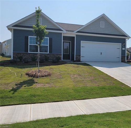 123 Macintosh Drive, King, NC, 27021 | Card Image