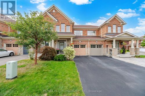 92 Hanson Cres, Milton, ON, L9T8L5 | Card Image