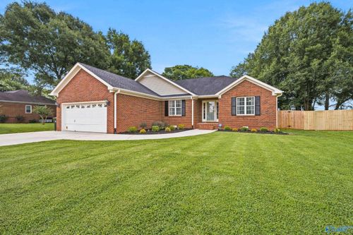 152 Crab Apple Rd, Huntsville, AL, 35811-8636 | Card Image