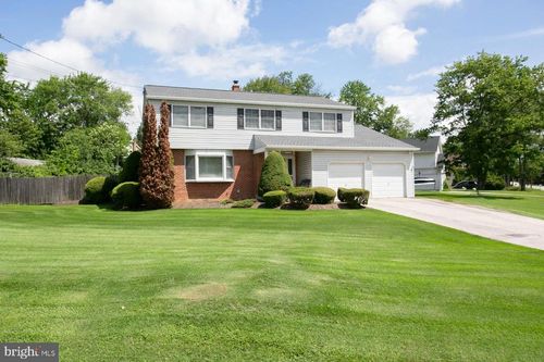 3001 Eisenhower Rd, NORRISTOWN, PA, 19403-4005 | Card Image