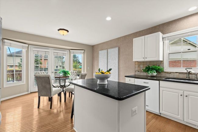 Eat in kitchen with island | Image 8