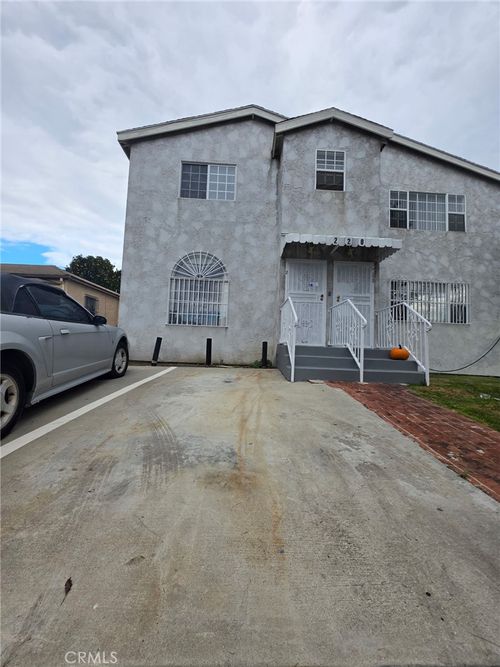 apt-1-220 S Pannes Ave, Compton, CA, 90221-6801 | Card Image