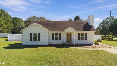 104 D A King Dr, Willow Spring, NC, 27592-8084 | Card Image