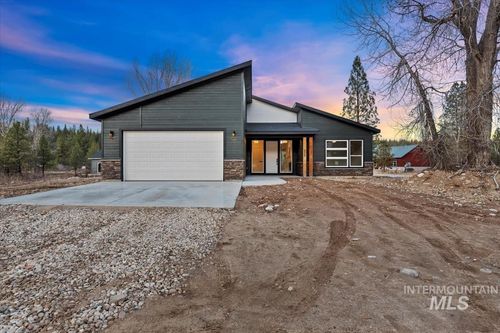 232 Mores Creek Dr, Idaho City, ID, 83631-5013 | Card Image