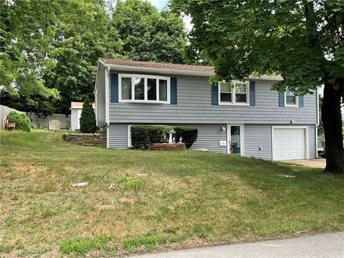 14 Jaycee Dr, West Warwick, RI, 02893-5520 | Card Image