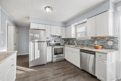 13339 Lake Point Blvd, Van Buren Twp, MI, 48111-2288 | Card Image