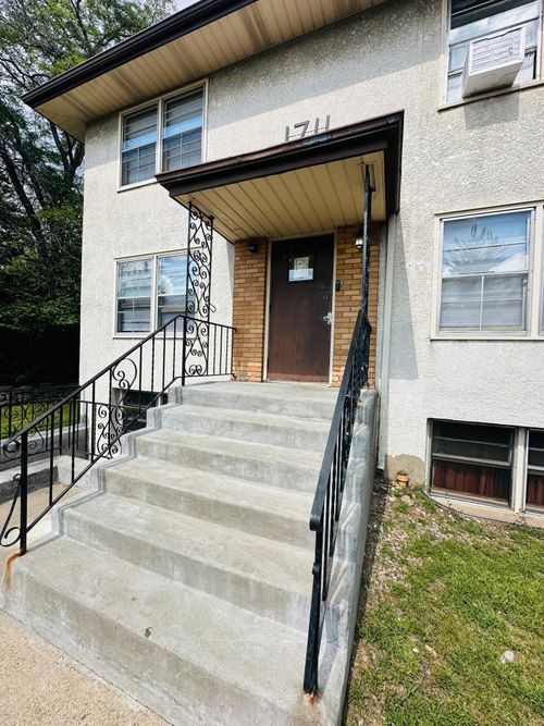 1711 7th St E, Saint Paul, MN, 55106-4240 | Card Image