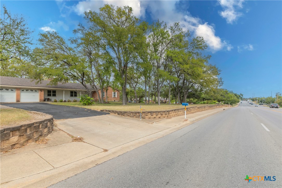 Lake Rd, Belton, TX 76513