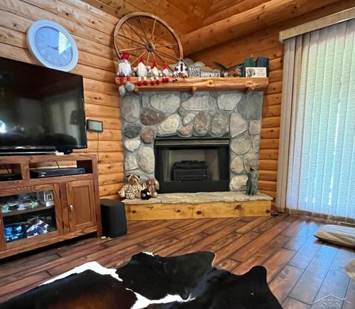 8073 Nichols Rd, Flushing, MI, 48433-9291 | Card Image