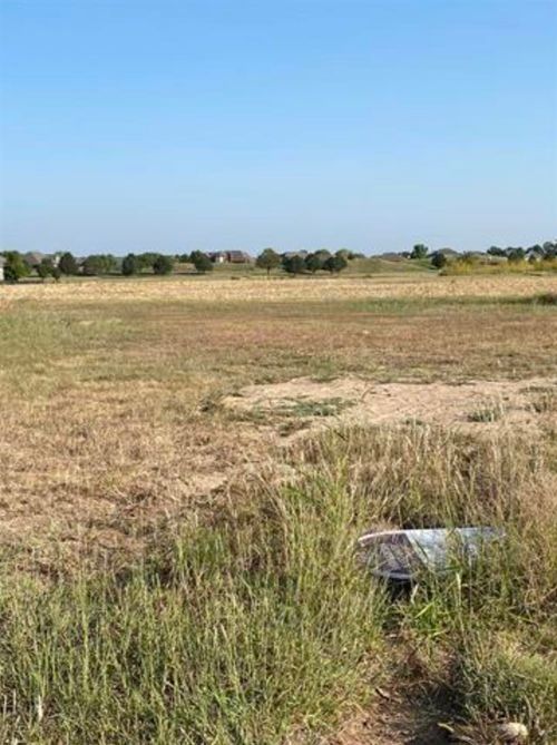 715 Goldspike, Newton, KS, 67114-5524 | Card Image