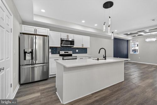 3925 Belle Ave, BALTIMORE, MD, 21215-5403 | Card Image