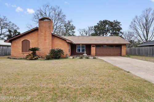 2704 English Dr, Ocean Springs, MS, 39564-5409 | Card Image