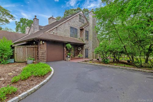 204 Pepperidge Lake Rd, Eastport, NY, 11941-1136 | Card Image