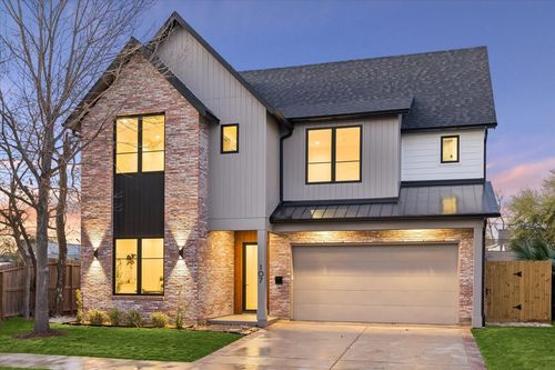 107 E 24th St, Houston, TX, 77008-2517 | Card Image
