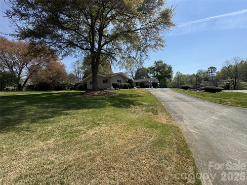 938 Sandswood Dr, Gastonia, NC, 28054-5756 | Card Image