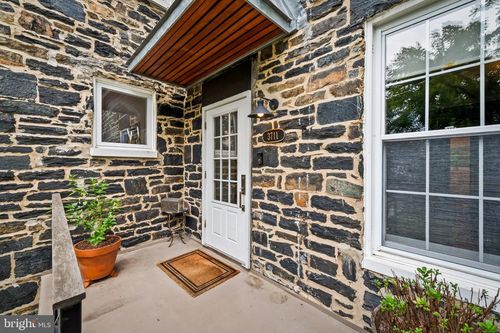3711 Clipper Rd, BALTIMORE, MD, 21211-1423 | Card Image