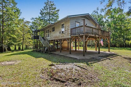 24720 Davis Dead River Rd, Lucedale, MS, 39452-4590 | Card Image