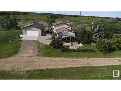 57105 Range Road 223, House other with 3 bedrooms, 3 bathrooms and null parking in Redwater AB | Image 1