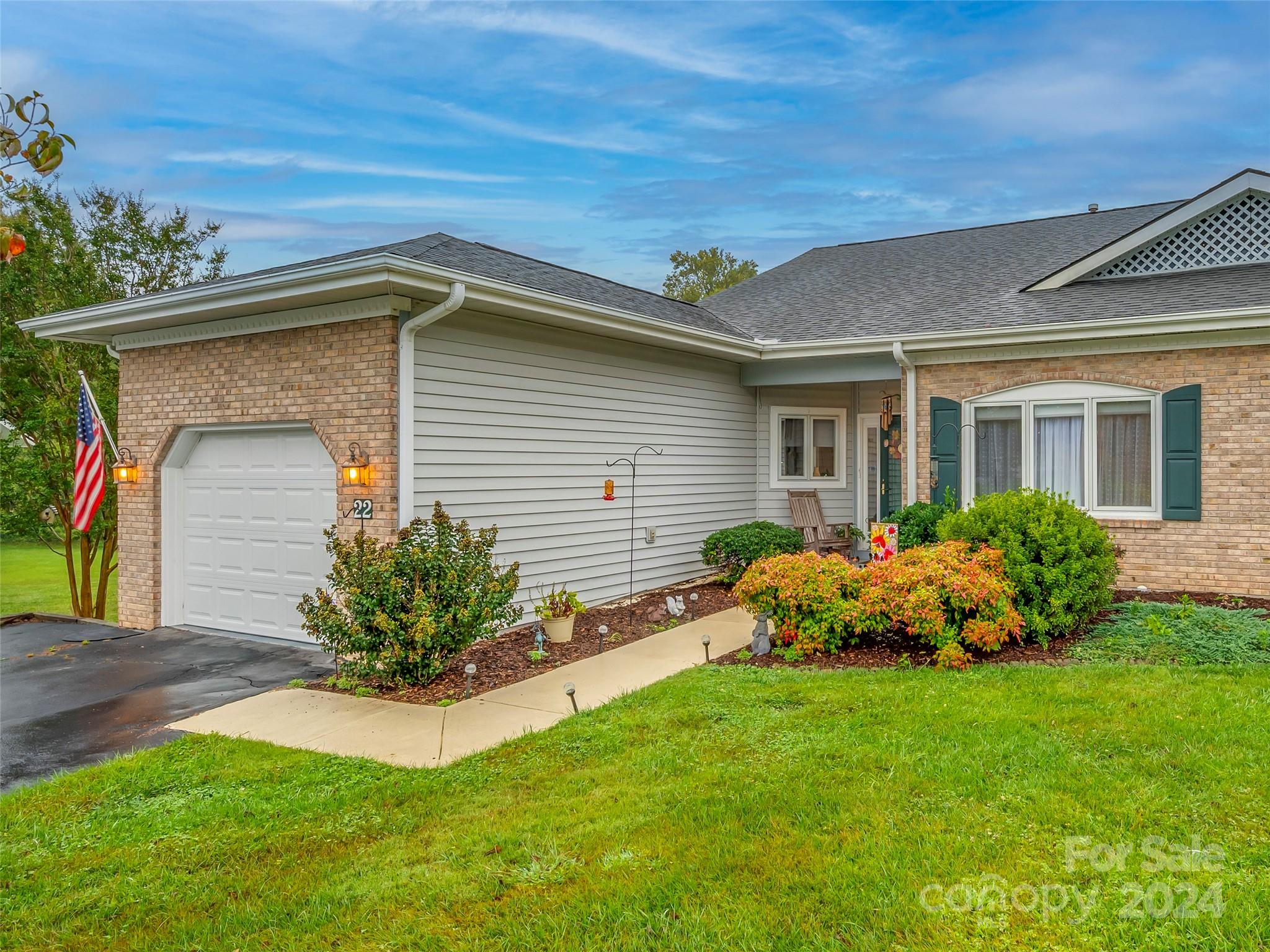Country Meadows Ln, Hendersonville, NC 28792