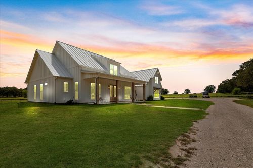 1326 Lynch Crossing Blvd, Whitesboro, TX, 76273-5276 | Card Image
