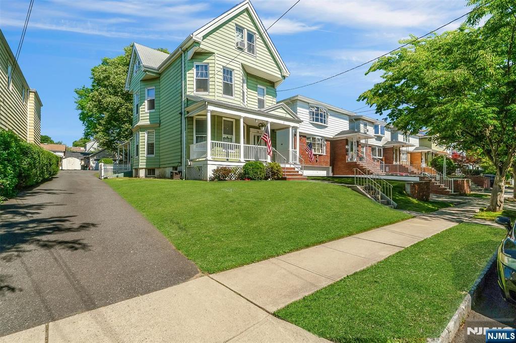 Residential Income in Belleville 3