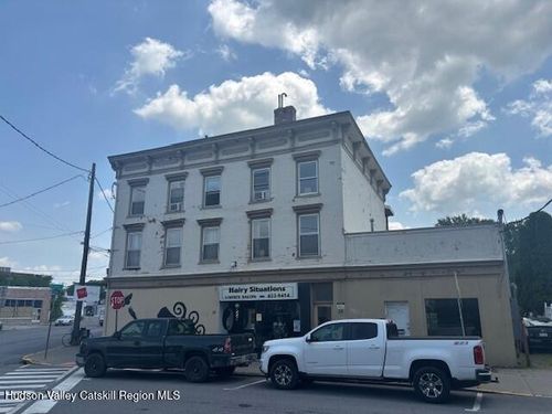 26-2426 Park Pl, Hudson, NY, 12534-2535 | Card Image