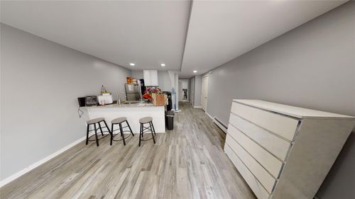 10 Benson St, Albany, NY, 12206-2305 | Card Image