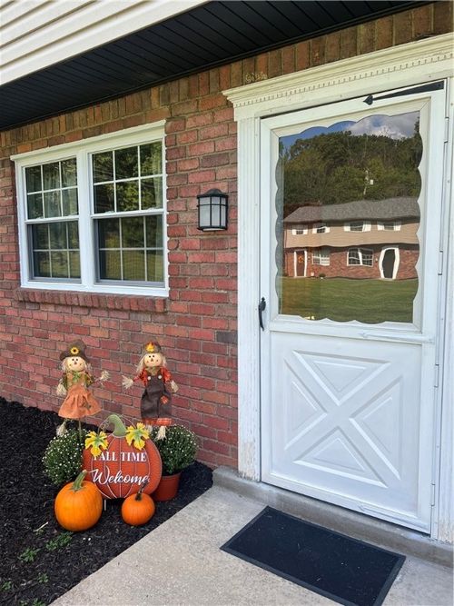 apt-d-380 Northgate Dr, Apollo, PA, 15613-8825 | Card Image