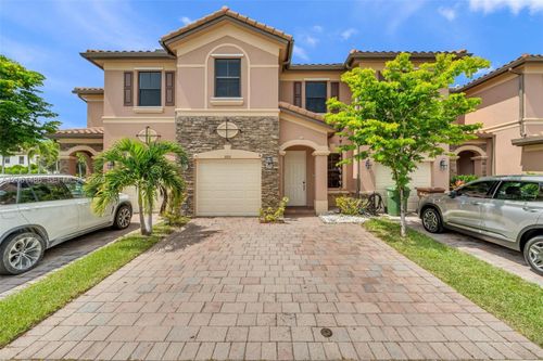 3353 W 90th St, HIALEAH, FL, 33018-2005 | Card Image