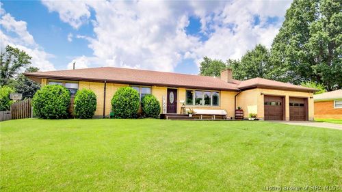 121 Franklin Drive, New Albany, IN, 47150 | Card Image
