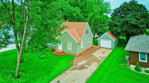 402 Frank St Nw, Silver Lake, MN, 55381-2213 | Card Image