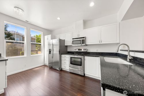 21-4-23218 62nd Ave S, Kent, WA, 98032-6493 | Card Image