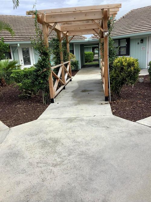 11-b-1127 E Seminole 11b Avenue, Jupiter, FL, 33477 | Card Image