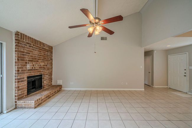 4011 Monteith Dr, House other with 3 bedrooms, 2 bathrooms and 2 parking in Spring TX | Image 4