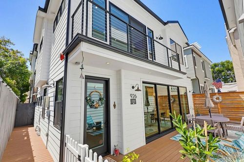 926 D Ave, Coronado, CA, 92118-2506 | Card Image