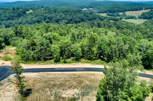 135 Canter Way, Lenoir City, TN, 37771 | Card Image