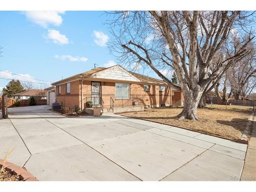 7798 Quivas St, Denver, CO, 80221-4228 | Card Image