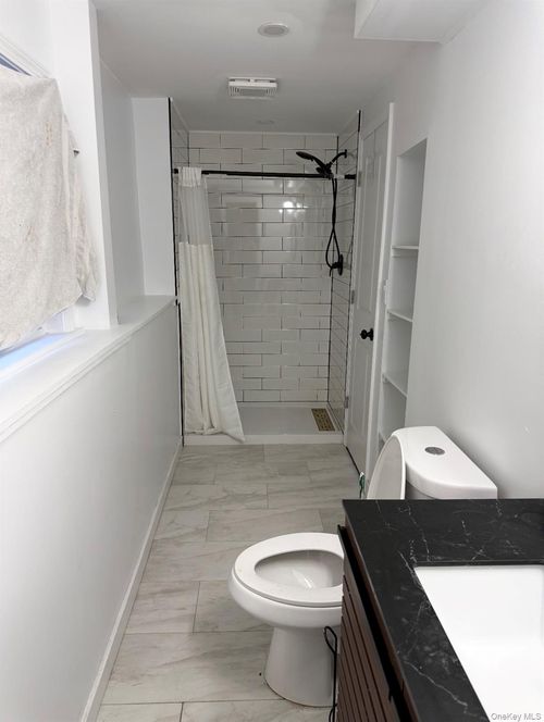 126 Belmont Ave, Middletown, NY, 10940-3400 | Card Image