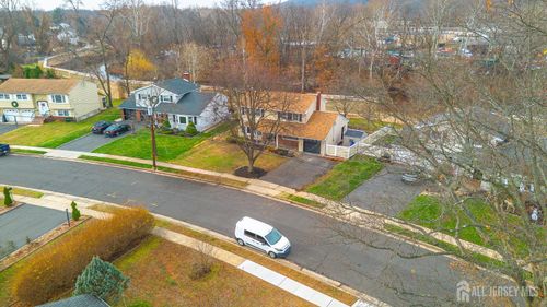 7 Weiss Dr, Middlesex, NJ, 08846-1310 | Card Image