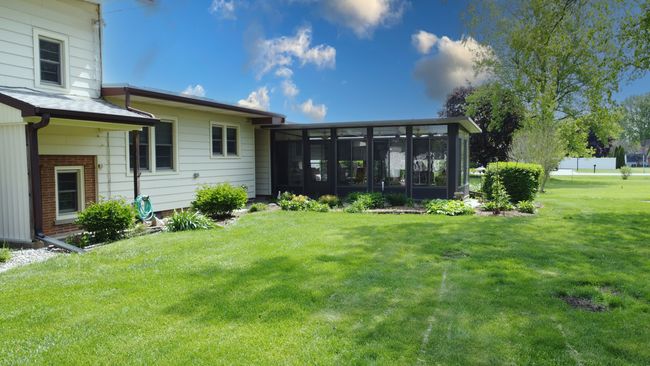 406 E Fine St, House other with 3 bedrooms, 2 bathrooms and 5 parking in Ashkum IL | Image 9