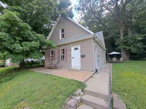 2734 Pinard Street, Dubuque, IA, 52001 | Card Image